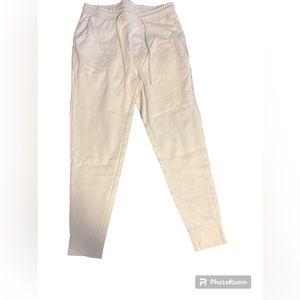 Apt 9 Men’s Joggers in size M-NWOT